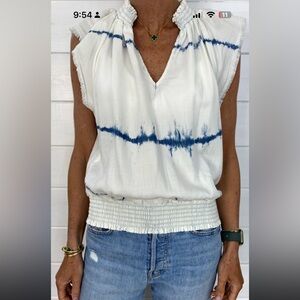 Bella Dahl Light Blue and White Smocked Top S